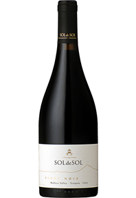 Pinot Noir 2021 Bottle Shot